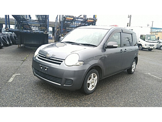 TOYOTA SIENTA 2010