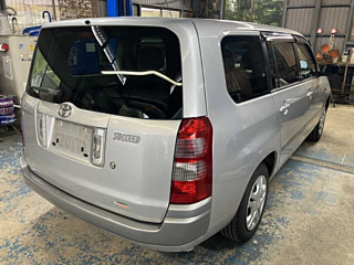 TOYOTA SUCCEED 2013