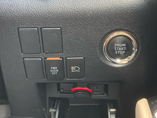 TOYOTA VELLFIRE 2018