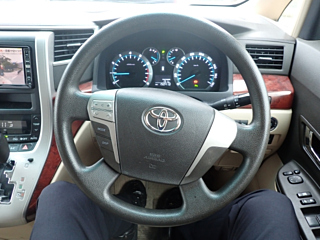 TOYOTA ALPHARD 2008