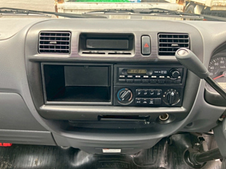 NISSAN VANETTE TRUCK 2013