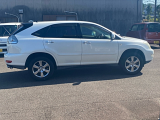 TOYOTA HARRIER 2011