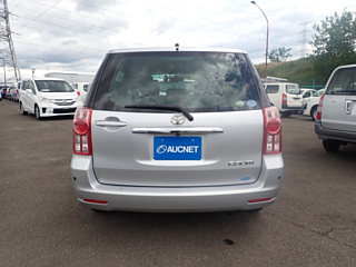 TOYOTA RAUM 2010
