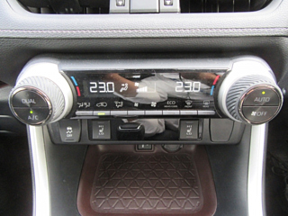 TOYOTA RAV4 2021
