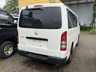 TOYOTA REGIUS ACE VAN 2010