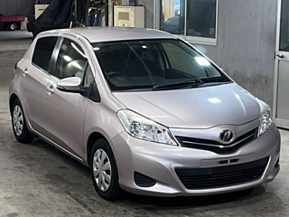 TOYOTA VITZ 2012