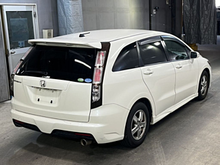 HONDA STREAM 2011