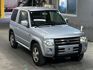 MITSUBISHI PAJERO MINI 2011