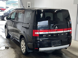 MITSUBISHI DELICA D5 2012