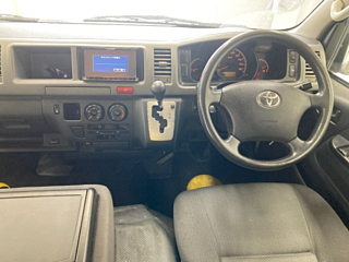 TOYOTA HIACE VAN 2012