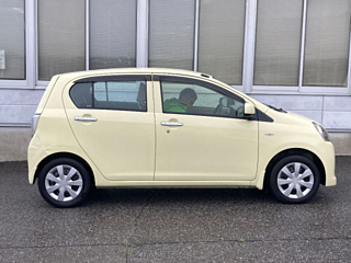 DAIHATSU MIRA E S 2012