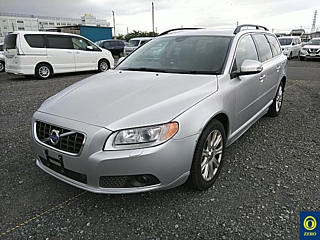 VOLVO V70 2010