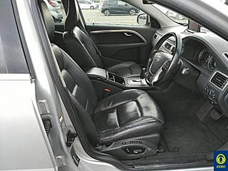 VOLVO V70 2010