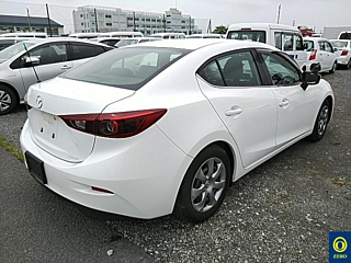 MAZDA AXELA 2017