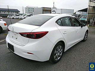 MAZDA AXELA 2017
