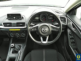 MAZDA AXELA 2017