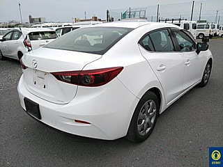 MAZDA AXELA 2017