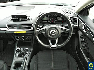 MAZDA AXELA 2017