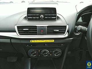MAZDA AXELA 2017