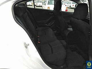 MAZDA AXELA 2017