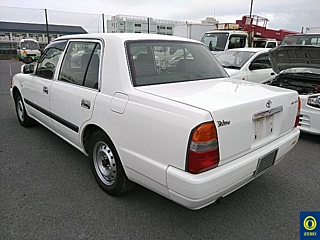 TOYOTA CROWN COMFORT 2016