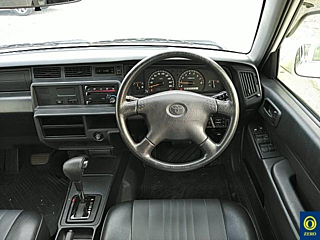 TOYOTA CROWN COMFORT 2016
