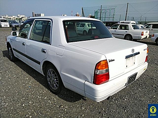 TOYOTA CROWN COMFORT 2016