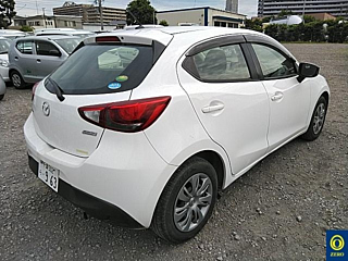 MAZDA DEMIO 2015