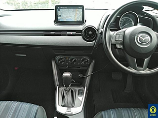 MAZDA DEMIO 2015