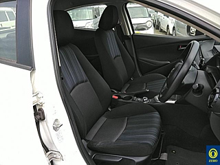 MAZDA DEMIO 2015