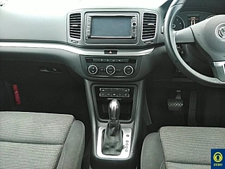 VOLKSWAGEN SHARAN 2015