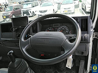 MAZDA TITAN 2017