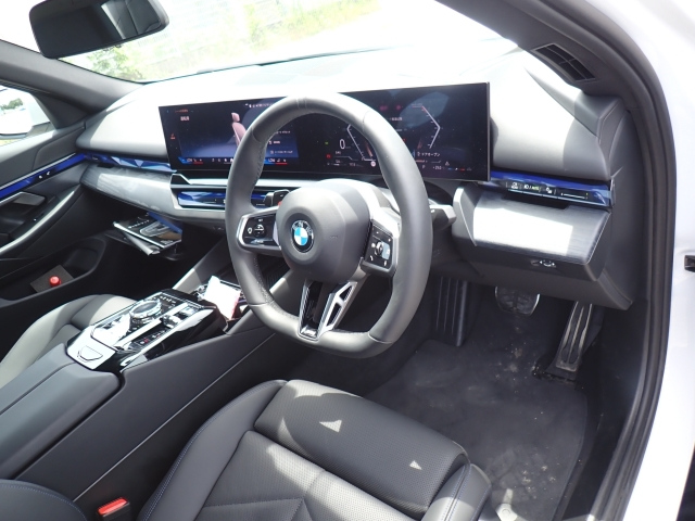 BMW 5 SERIES 2024