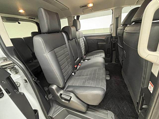 MITSUBISHI DELICA D5 2023