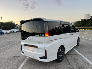 HONDA STEP WAGON 2016