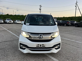HONDA STEP WAGON 2016