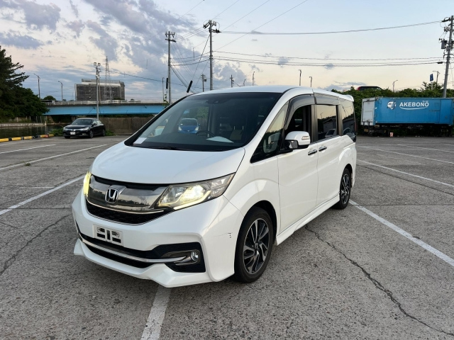 HONDA STEP WAGON 2016