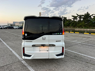HONDA STEP WAGON 2016