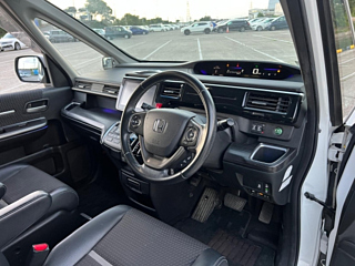 HONDA STEP WAGON 2016