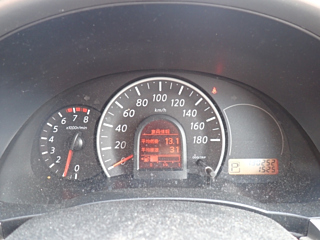 NISSAN MARCH 2010