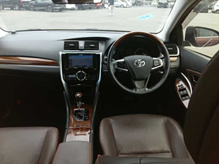 TOYOTA PREMIO 2020
