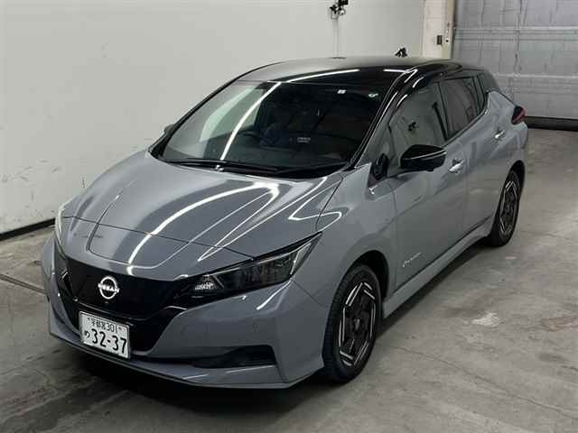 NISSAN LEAF 2023