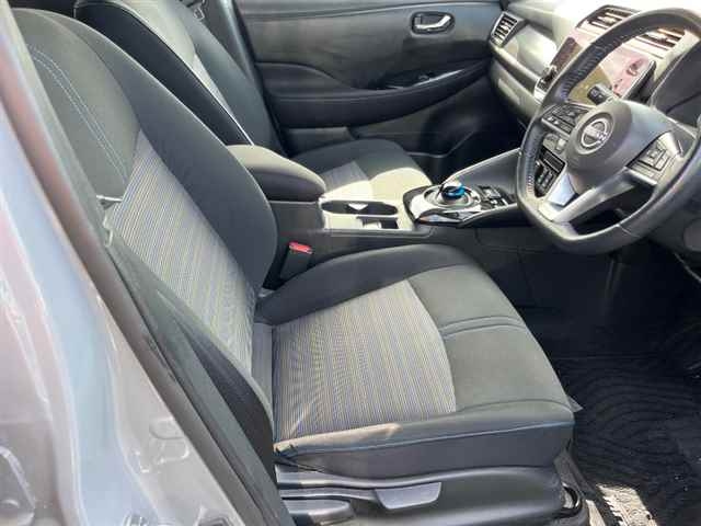 NISSAN LEAF 2023