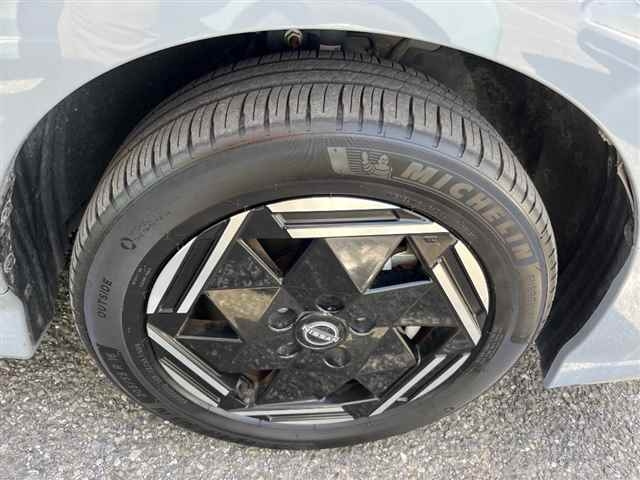 NISSAN LEAF 2023