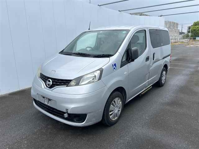 NISSAN NV200 2017