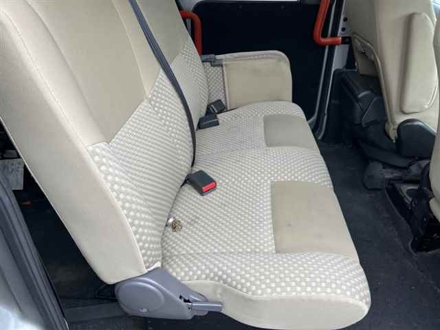 NISSAN NV200 2017