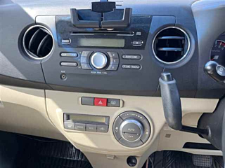 SUBARU LUCRA 2010