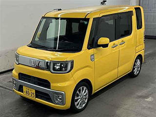 DAIHATSU WAKE 2015