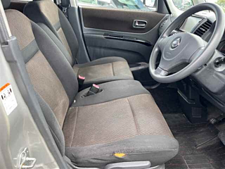 NISSAN ROOX 2010