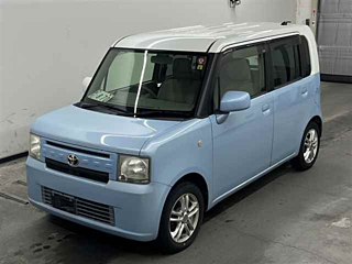 TOYOTA PIXIS SPACE 2013